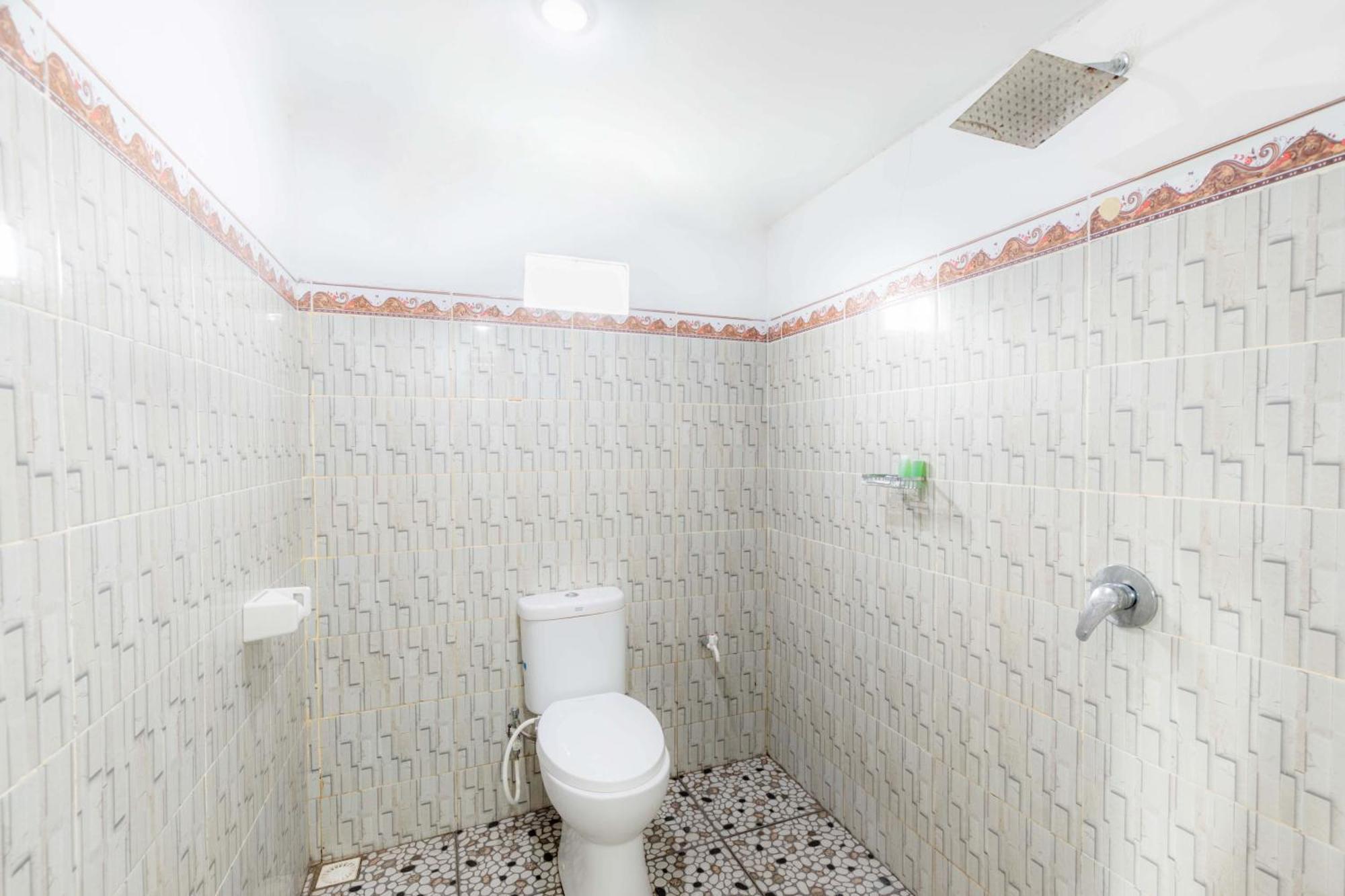 Batununggul Coconut Hill Cottage מראה חיצוני תמונה