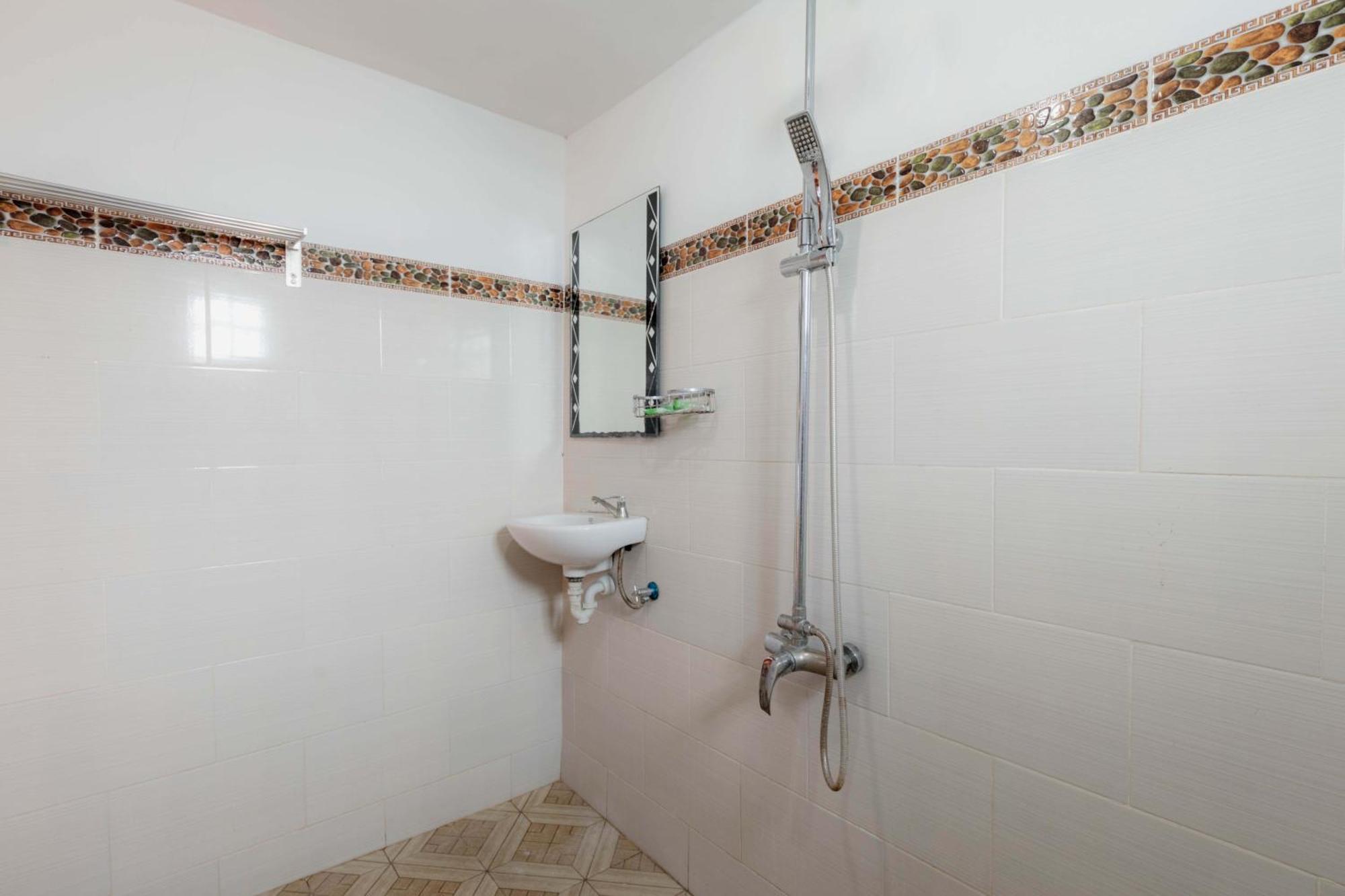 Batununggul Coconut Hill Cottage מראה חיצוני תמונה