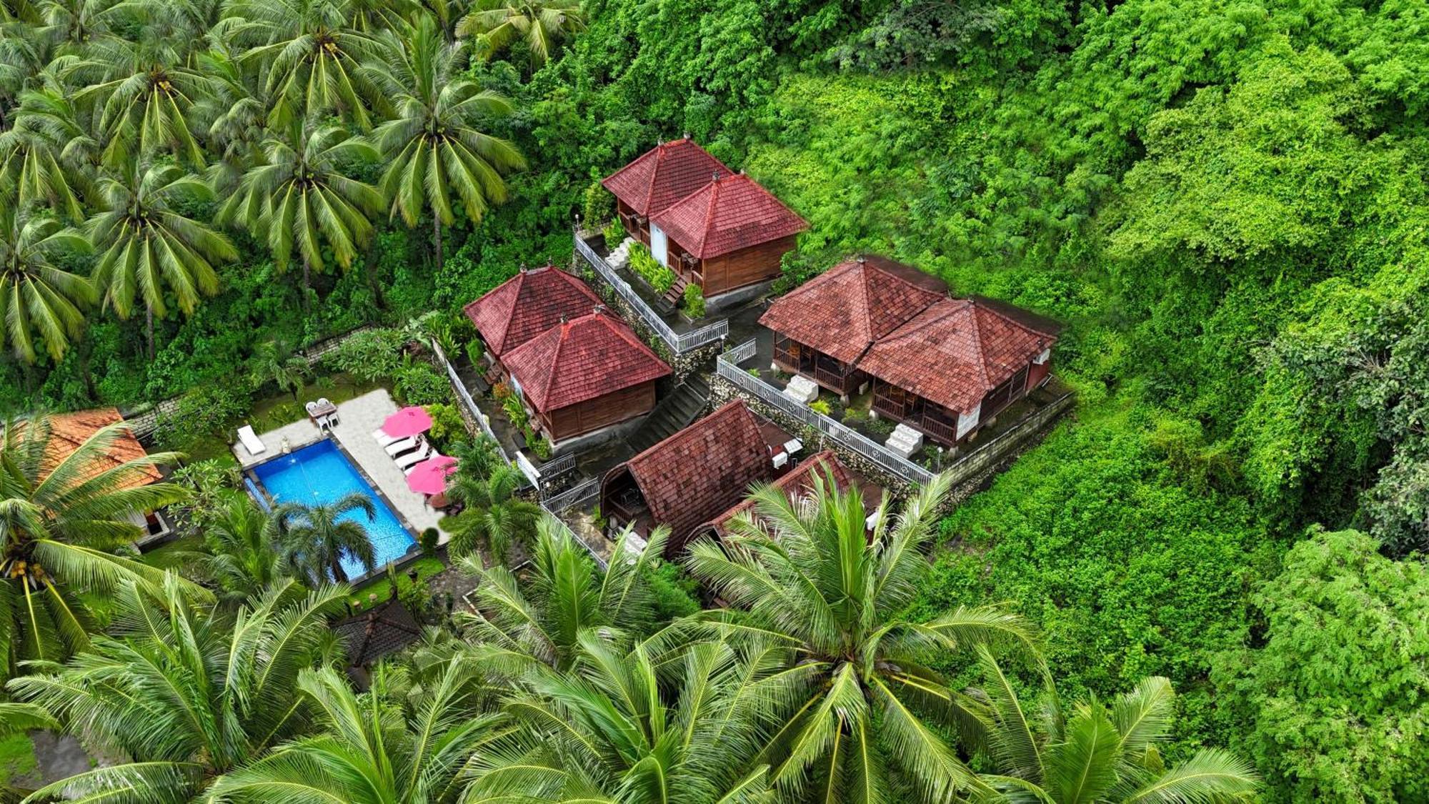 Batununggul Coconut Hill Cottage מראה חיצוני תמונה