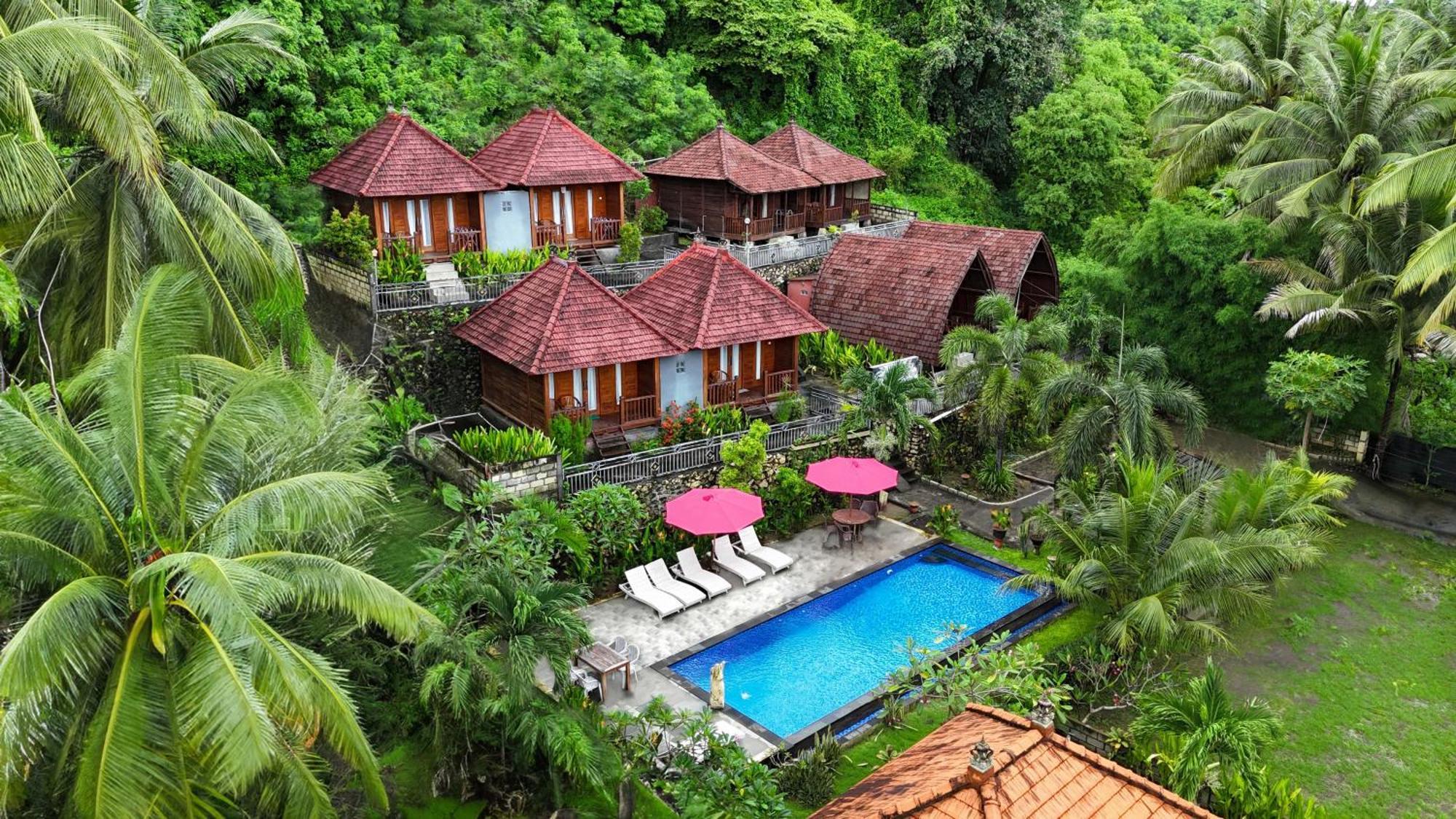 Batununggul Coconut Hill Cottage מראה חיצוני תמונה