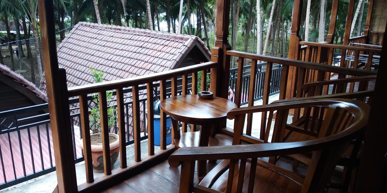 Batununggul Coconut Hill Cottage מראה חיצוני תמונה