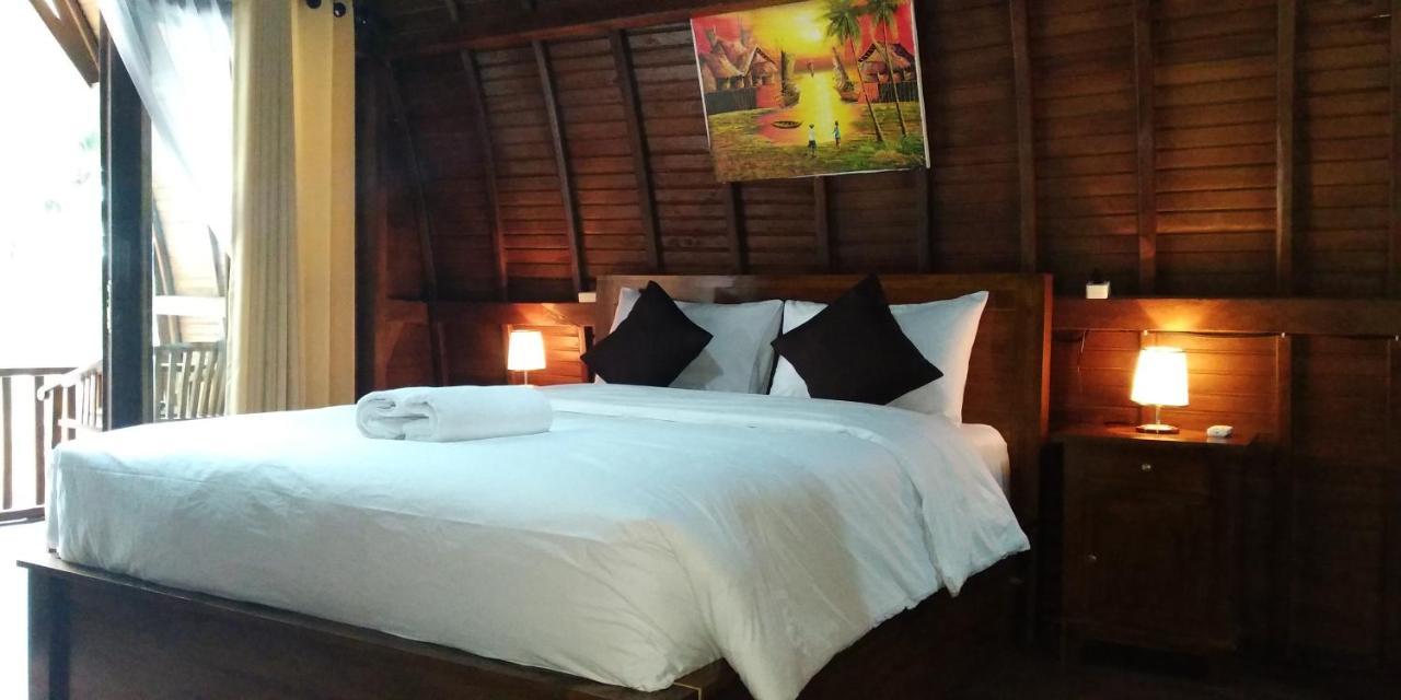 Batununggul Coconut Hill Cottage מראה חיצוני תמונה