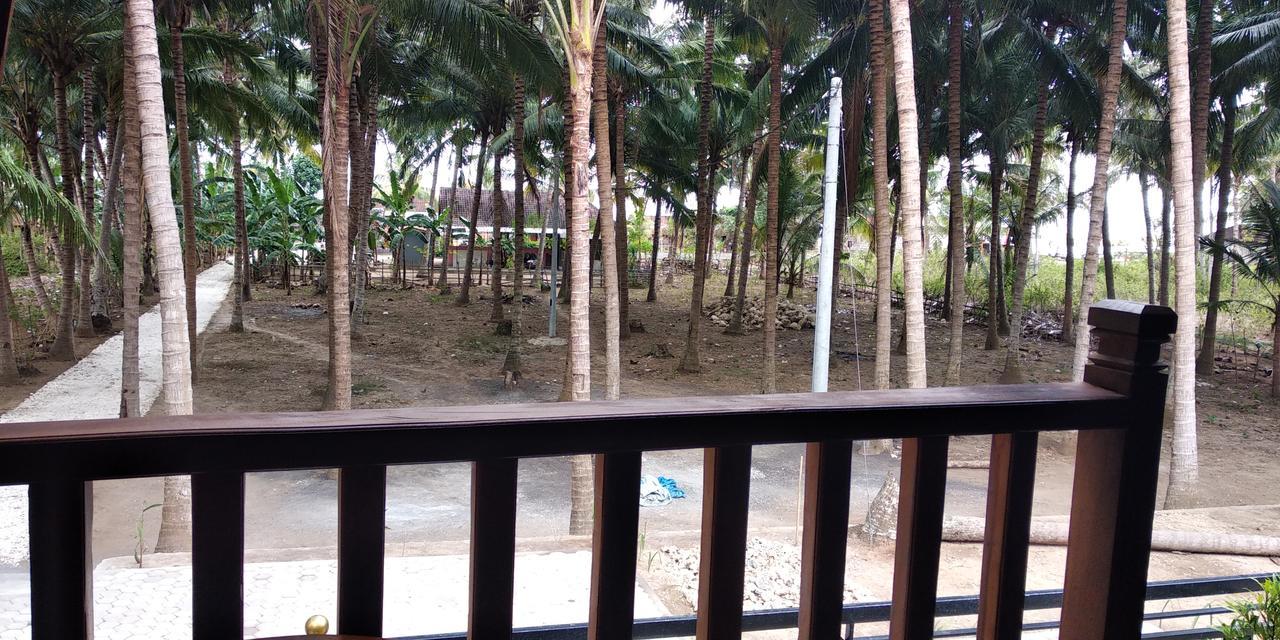 Batununggul Coconut Hill Cottage מראה חיצוני תמונה